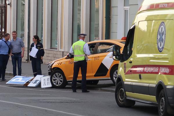 Tolak abe dimakamkan Secara Kenegaraan Seorang Pria Bakar diri..